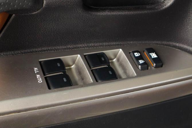 Toyota Land Cruiser 200 Series Рестайлинг 1 с пробегом 2014 года, цена 4 729 000 рублей, 226649 км, внедорожник, Автокод Объявления