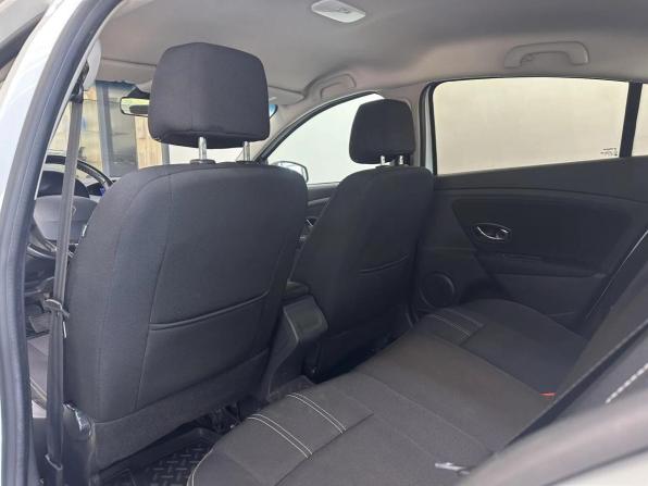Renault Fluence I Рестайлинг с пробегом 2014 года, цена 690 000 рублей, 205165 км, седан, Автокод Объявления