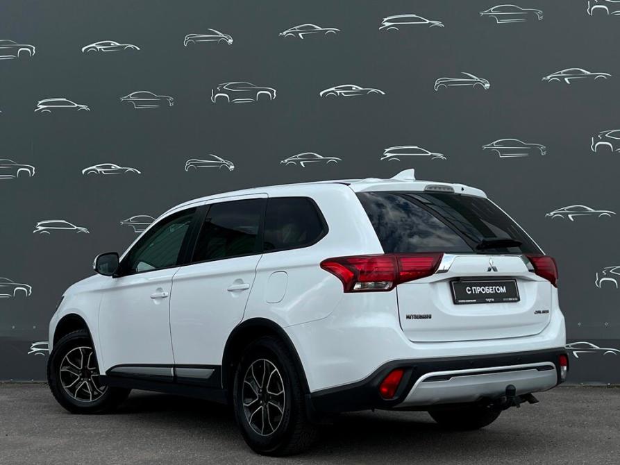 Mitsubishi Outlander III Рестайлинг 3 Санкт-Петербург  - изображение 4