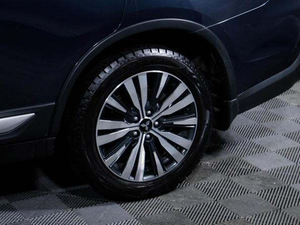 Mitsubishi Outlander III Рестайлинг 3 с пробегом 2019 года, цена 2 590 000 рублей, 37690 км, внедорожник, Автокод Объявления