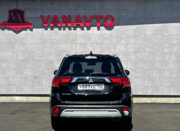 Mitsubishi Outlander III Рестайлинг 3 с пробегом 2020 года, цена 2 560 000 рублей, 71729 км, внедорожник, Автокод Объявления