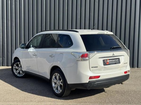 Mitsubishi Outlander III с пробегом 2012 года, цена 1 340 000 рублей, 172646 км, внедорожник, Автокод Объявления