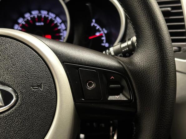 Kia Venga I с пробегом 2012 года, цена 1 050 000 рублей, 98202 км, минивэн, Автокод Объявления
