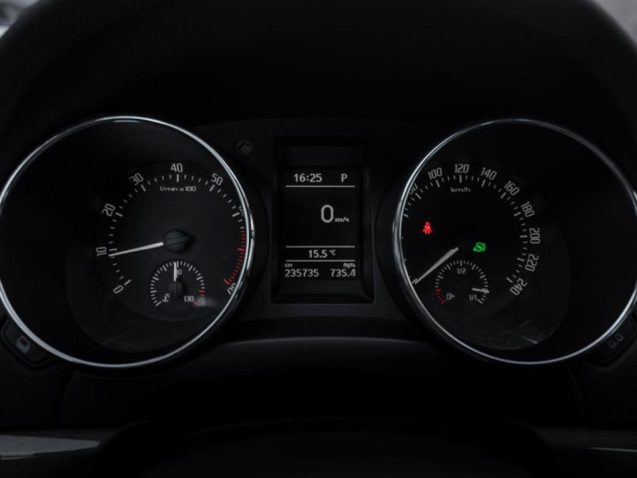 Skoda Yeti I Рестайлинг Москва  - изображение 11