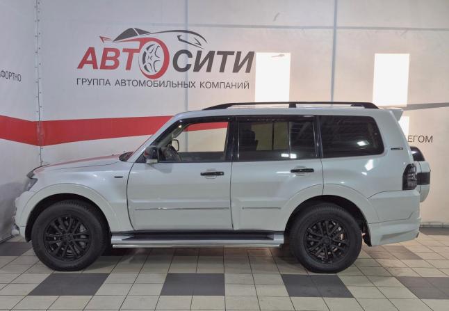 Mitsubishi Pajero IV Рестайлинг 2 с пробегом 2019 года, цена 3 800 000 рублей, 14750 км, внедорожник, Автокод Объявления