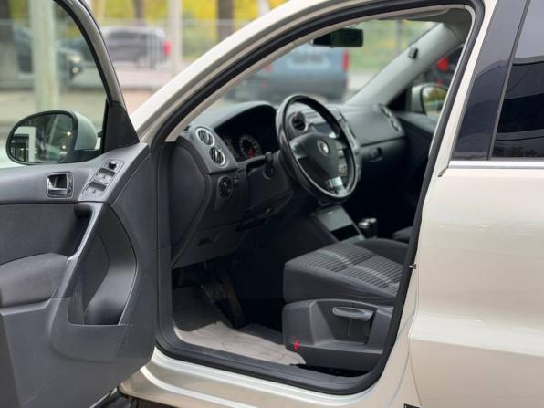 Volkswagen Tiguan I с пробегом 2010 года, цена 1 051 000 рублей, 172088 км, внедорожник, Автокод Объявления