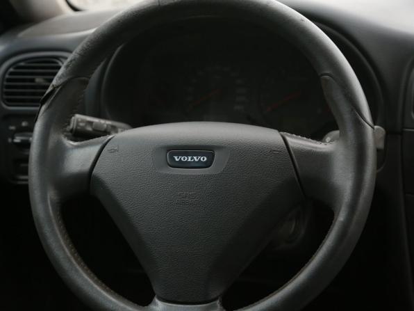Volvo S40 I Рестайлинг с пробегом 2002 года, цена 159 000 рублей, 351000 км, седан, Автокод Объявления