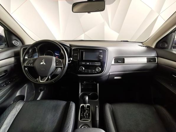 Mitsubishi Outlander III Рестайлинг 2 с пробегом 2015 года, цена 1 709 000 рублей, 69122 км, внедорожник, Автокод Объявления