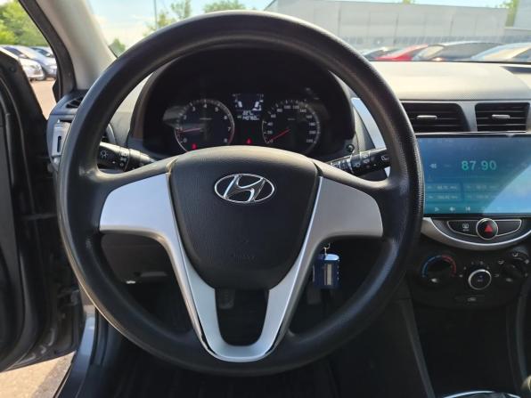 Hyundai Solaris I с пробегом 2011 года, цена 690 000 рублей, 140760 км, хэтчбек, Автокод Объявления