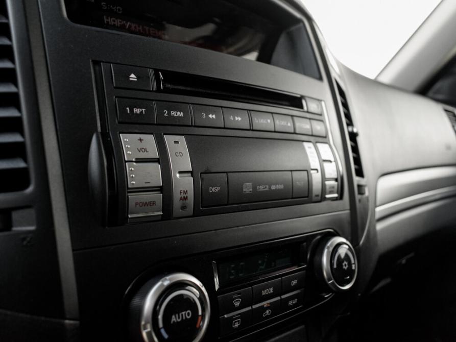 Mitsubishi Pajero IV Рестайлинг 1 Екатеринбург  - изображение 19