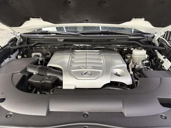 Lexus LX III Рестайлинг 2 с пробегом 2021 года, цена 11 650 000 рублей, 64923 км, внедорожник, Автокод Объявления