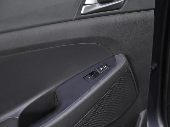 Hyundai Tucson III с пробегом 2018 года, цена 1 799 000 рублей, 93000 км, внедорожник, Автокод Объявления