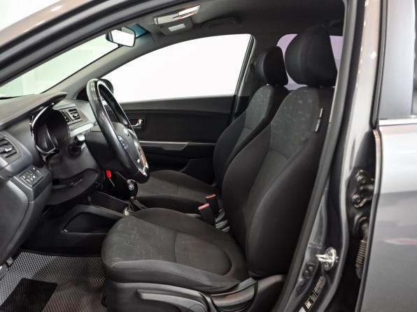 Kia Rio III Рестайлинг с пробегом 2016 года, цена 1 300 000 рублей, 81770 км, хэтчбек, Автокод Объявления