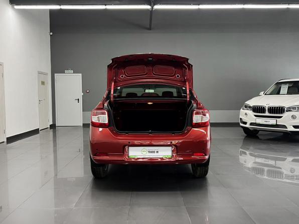 Renault Logan II с пробегом 2015 года, цена 760 000 рублей, 137327 км, седан, Автокод Объявления