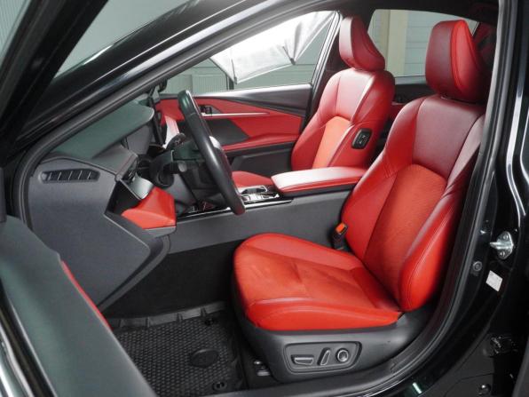 Toyota Camry IX (XV80) China Market с пробегом 2024 года, цена 3 799 000 рублей, 49114 км, седан, Автокод Объявления