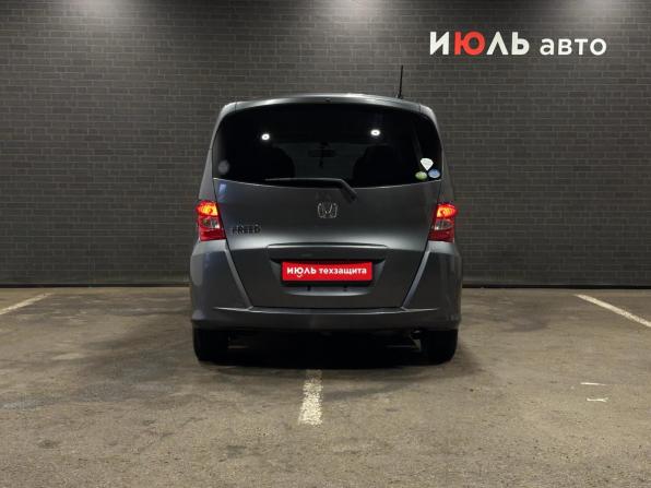 Honda Freed I с пробегом 2010 года, цена 1 030 000 рублей, 132960 км, компактвэн, Автокод Объявления