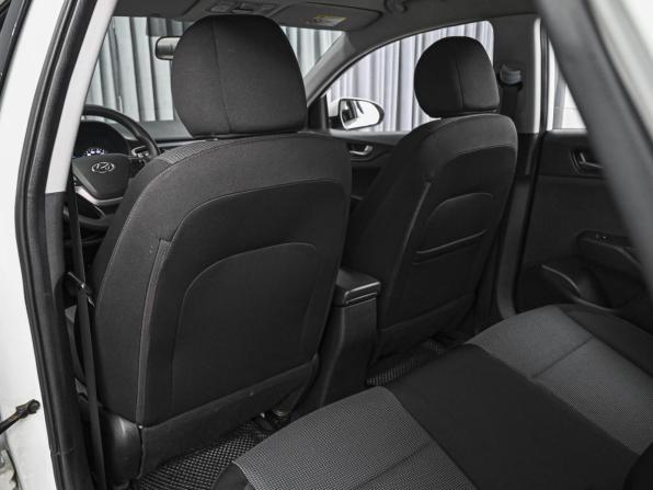 Hyundai Solaris II с пробегом 2018 года, цена 1 299 000 рублей, 127433 км, седан, Автокод Объявления