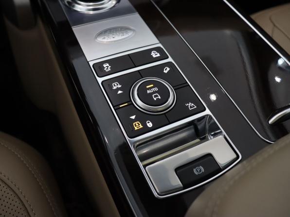 Land Rover Range Rover IV Рестайлинг с пробегом 2018 года, цена 7 500 000 рублей, 72722 км, внедорожник, Автокод Объявления
