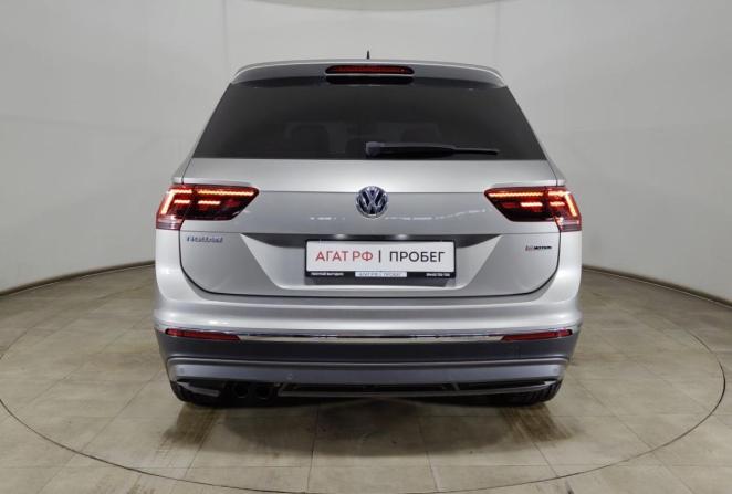 Volkswagen Tiguan II с пробегом 2018 года, цена 2 680 000 рублей, 111111 км, внедорожник, Автокод Объявления