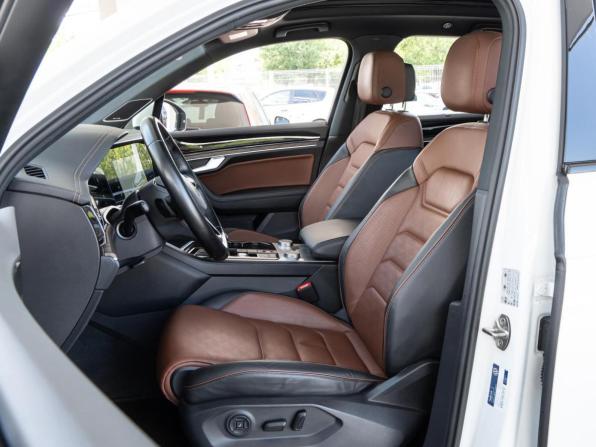 Volkswagen Touareg III с пробегом 2021 года, цена 5 890 000 рублей, 90049 км, внедорожник, Автокод Объявления
