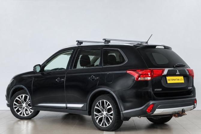 Mitsubishi Outlander III Рестайлинг 2 с пробегом 2016 года, цена 1 659 000 рублей, 214000 км, внедорожник, Автокод Объявления