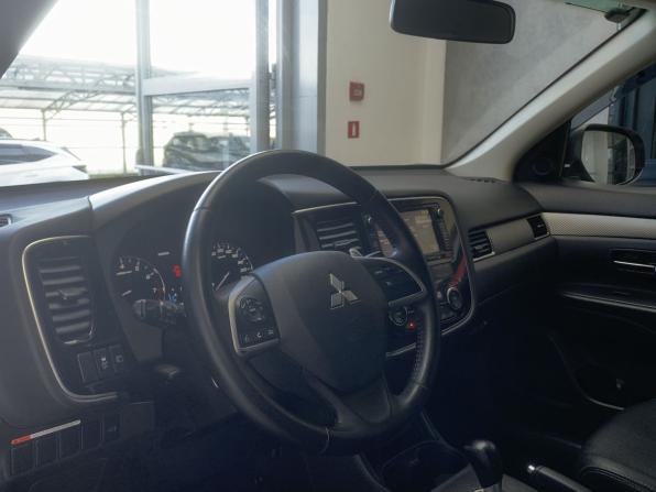 Mitsubishi Outlander III с пробегом 2012 года, цена 1 350 000 рублей, 240655 км, внедорожник, Автокод Объявления