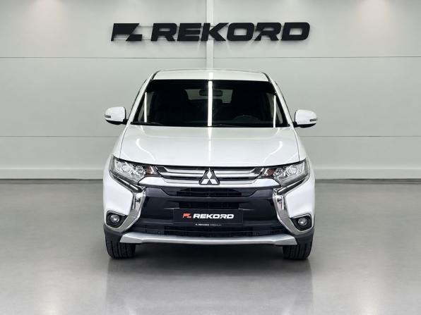 Mitsubishi Outlander III Рестайлинг 2 с пробегом 2015 года, цена 1 729 000 рублей, 179909 км, внедорожник, Автокод Объявления
