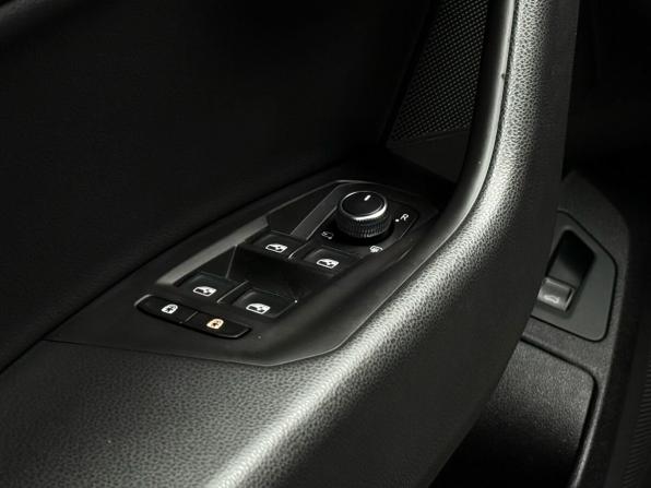 Volkswagen Touareg III с пробегом 2020 года, цена 4 299 000 рублей, 206221 км, внедорожник, Автокод Объявления