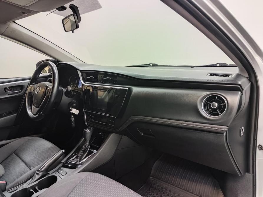 Toyota Corolla XI (E160 E170 E180) Рестайлинг 1 Барнаул  - изображение 20