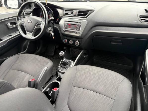 Kia Rio III Рестайлинг с пробегом 2016 года, цена 750 000 рублей, 106000 км, хэтчбек, Автокод Объявления