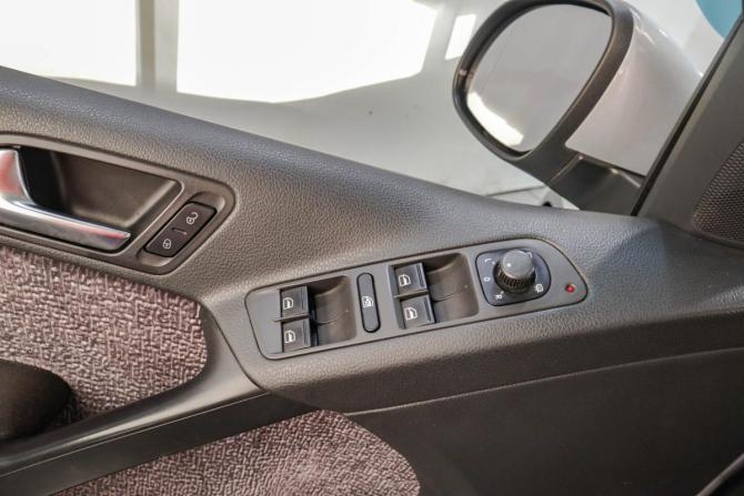 Volkswagen Tiguan I с пробегом 2010 года, цена 1 229 000 рублей, 179000 км, внедорожник, Автокод Объявления