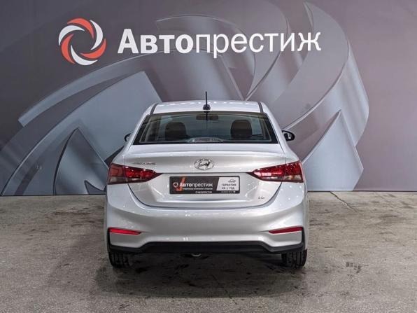 Hyundai Solaris II с пробегом 2019 года, цена 1 260 000 рублей, 70500 км, седан, Автокод Объявления