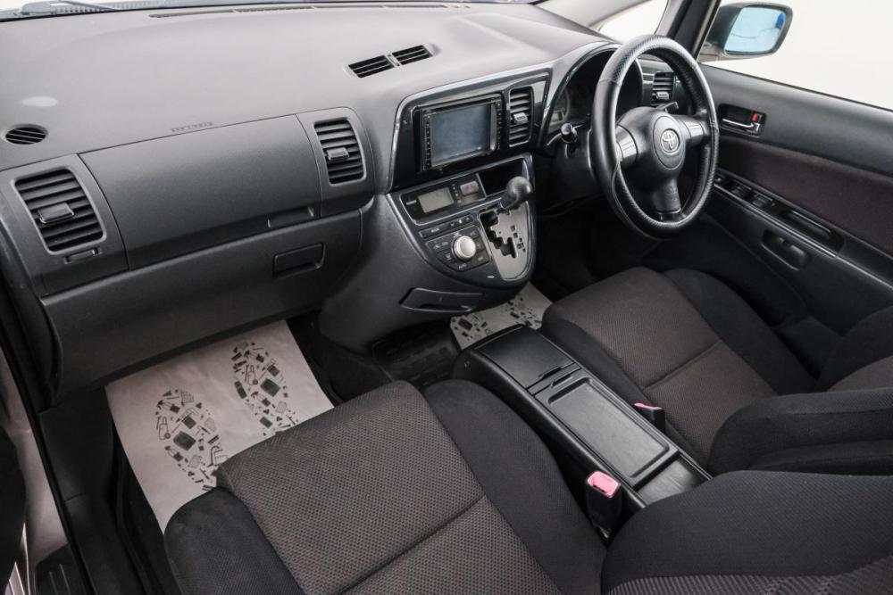 Toyota Wish I Рестайлинг Красноярск  - изображение 13