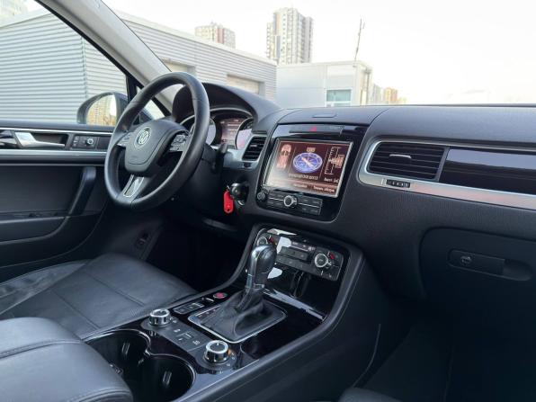 Volkswagen Touareg II с пробегом 2012 года, цена 2 325 000 рублей, 92000 км, внедорожник, Автокод Объявления