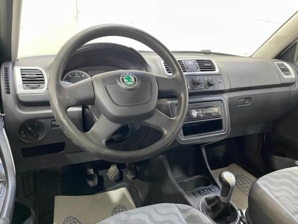 Skoda Fabia II Рестайлинг с пробегом 2010 года, цена 265 000 рублей, 308864 км, хэтчбек, Автокод Объявления