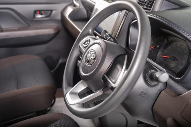 Toyota Roomy I Рестайлинг с пробегом 2021 года, цена 1 199 000 рублей, 79105 км, микровэн, Автокод Объявления