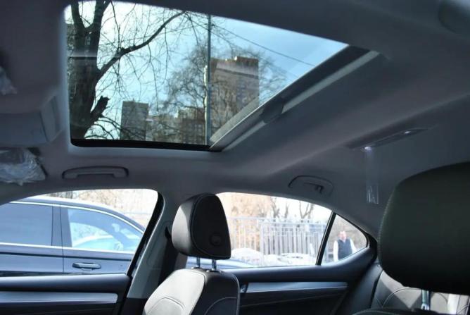 Skoda Superb III Рестайлинг с пробегом 2025 года, цена 3 490 000 рублей, 10 км, лифтбек, Автокод Объявления