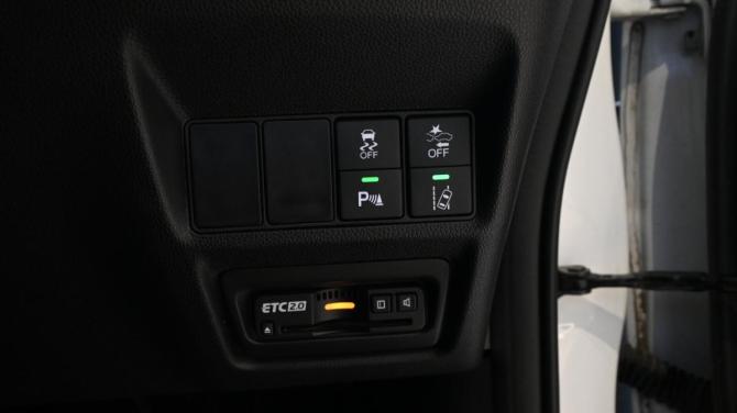 Honda Stepwgn V Рестайлинг с пробегом 2020 года, цена 2 295 000 рублей, 115000 км, минивэн, Автокод Объявления