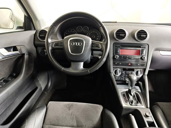 Audi A3 II (8P) Рестайлинг 2 с пробегом 2009 года, цена 595 000 рублей, 201371 км, хэтчбек, Автокод Объявления