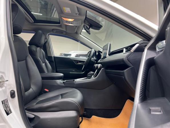Toyota RAV4 V (XA50) с пробегом 2021 года, цена 2 840 000 рублей, 39840 км, внедорожник, Автокод Объявления