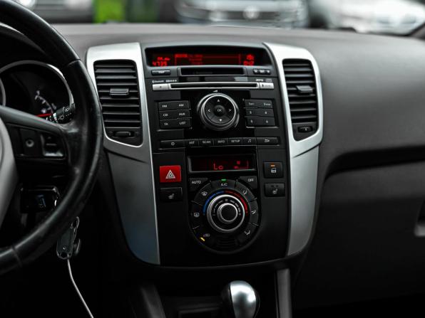 Kia Venga I с пробегом 2012 года, цена 650 000 рублей, 233535 км, минивэн, Автокод Объявления
