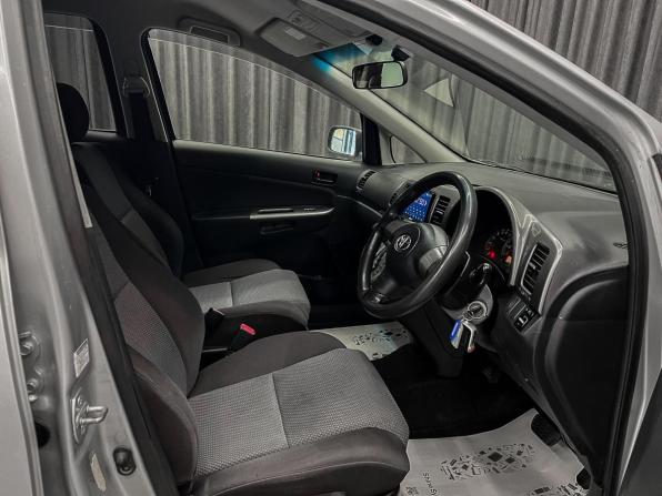 Toyota Wish I с пробегом 2003 года, цена 700 000 рублей, 220000 км, минивэн, Автокод Объявления