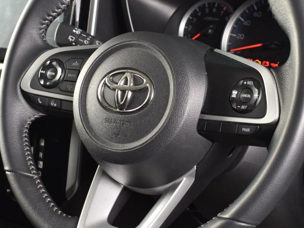 Toyota Roomy I Рестайлинг с пробегом 2020 года, цена 1 184 995 рублей, 35033 км, микровэн, Автокод Объявления