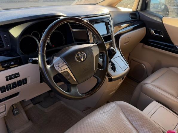 Toyota Alphard II с пробегом 2012 года, цена 2 170 000 рублей, 235281 км, минивэн, Автокод Объявления