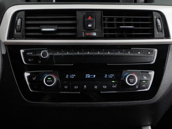 BMW 1 серии II (F20/F21) Рестайлинг 2 с пробегом 2017 года, цена 1 779 000 рублей, 79356 км, хэтчбек, Автокод Объявления