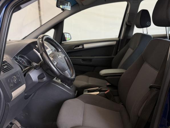 Opel Zafira B Рестайлинг с пробегом 2008 года, цена 549 000 рублей, 240000 км, компактвэн, Автокод Объявления