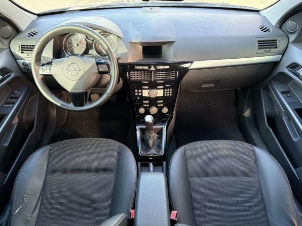 Opel Astra H Рестайлинг с пробегом 2008 года, цена 429 000 рублей, 225992 км, седан, Автокод Объявления