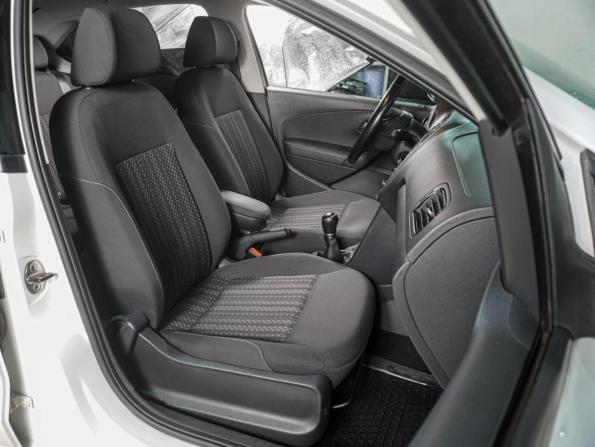 Volkswagen Polo V Рестайлинг с пробегом 2016 года, цена 899 000 рублей, 96224 км, седан, Автокод Объявления