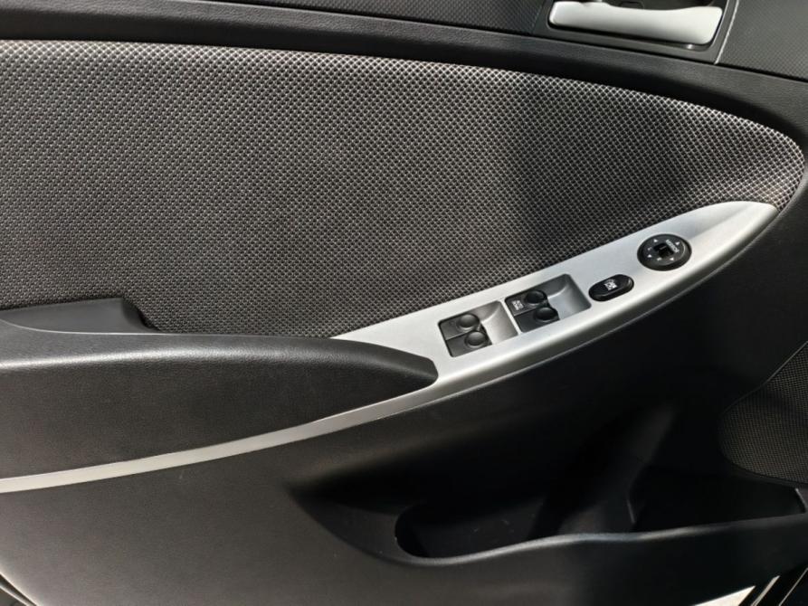 Hyundai Solaris I Курск  - изображение 14