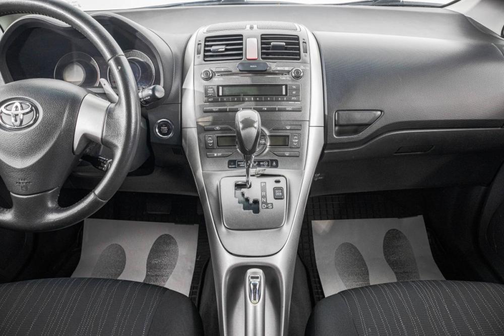 Toyota Auris I Барнаул  - изображение 17